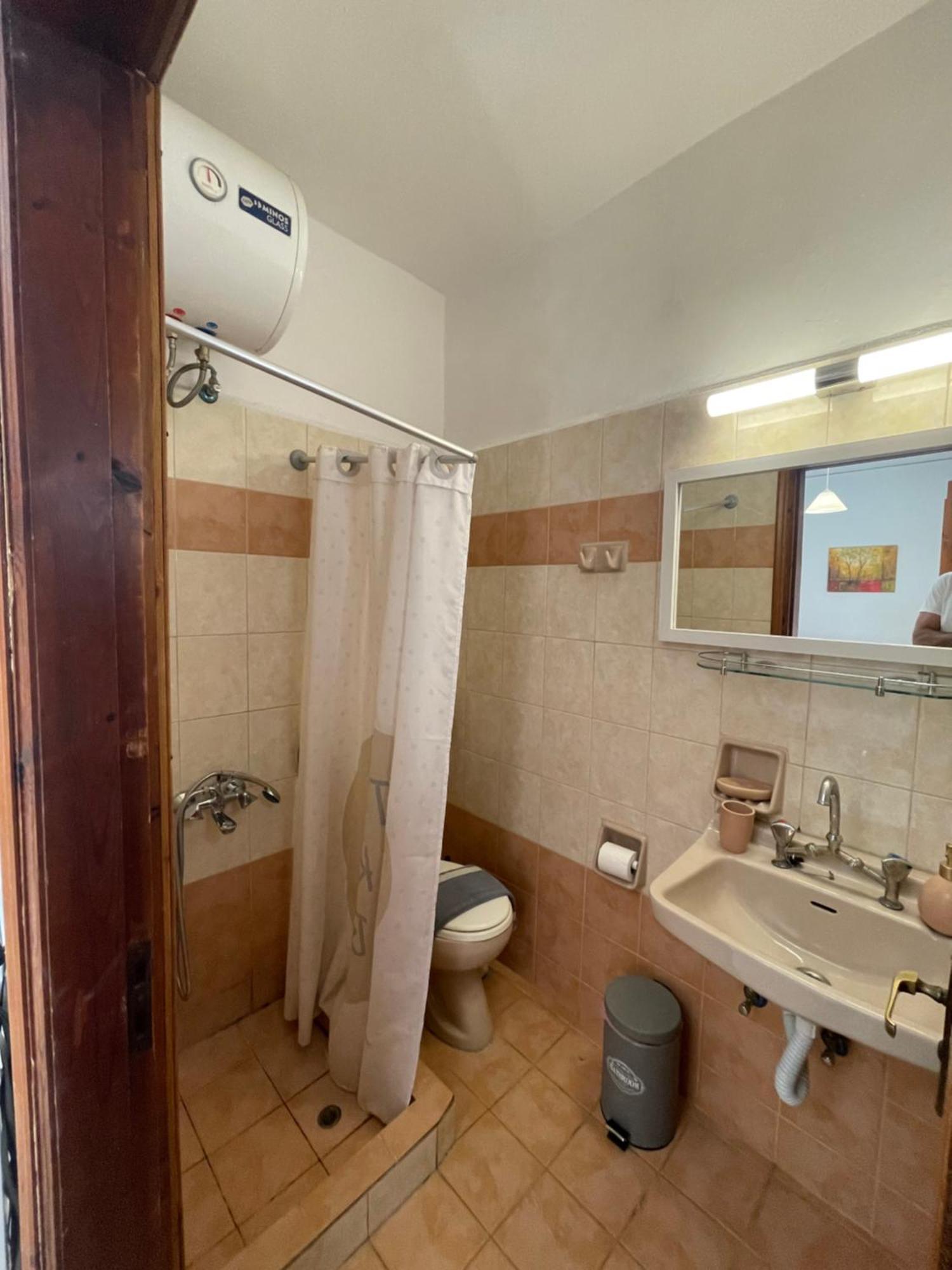 The Beehive 2 Apartment Mytilene Ngoại thất bức ảnh